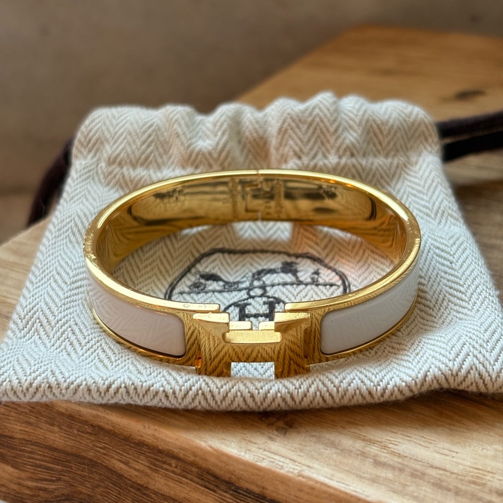 Hermes Clic H Bracelet Gold and White Enamel - Picture 2 of 8